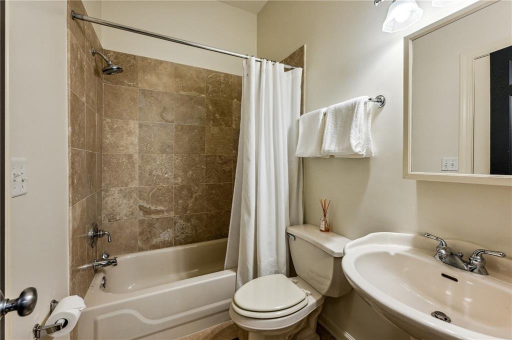 14 Conifer Circle NE