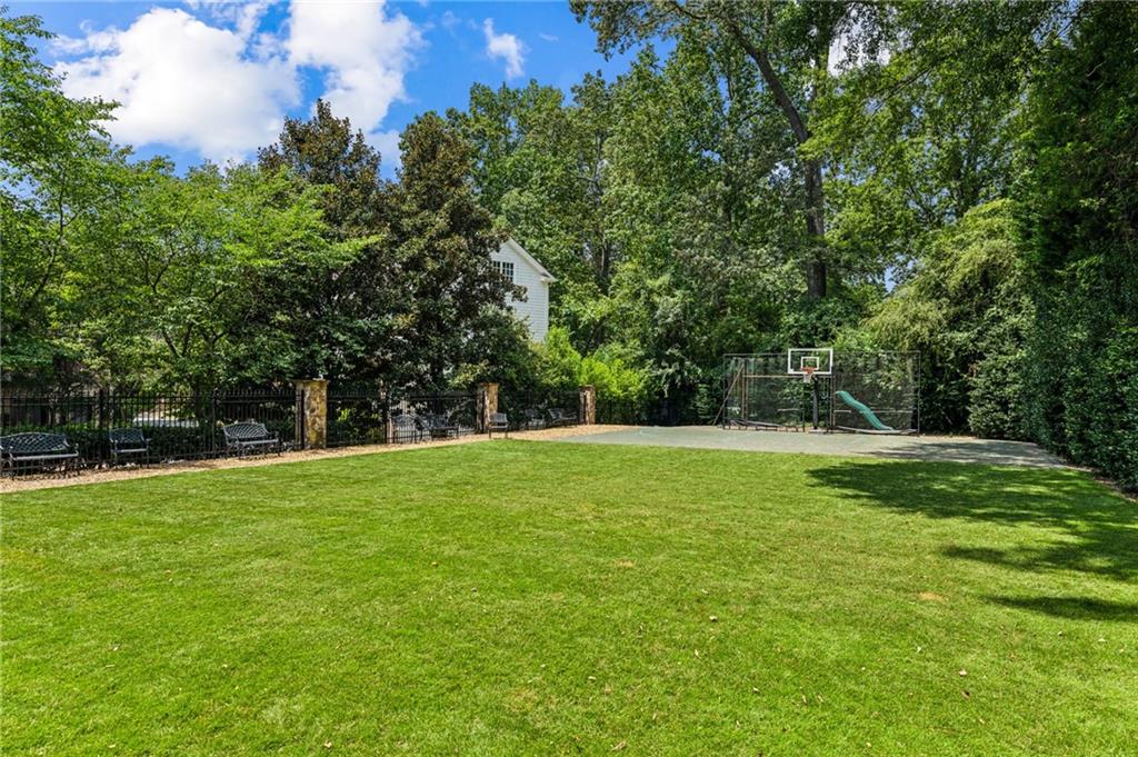 14 Conifer Circle NE