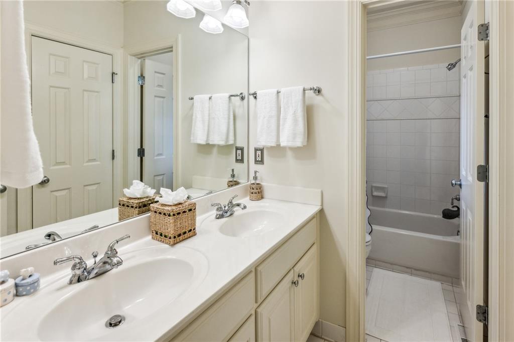 14 Conifer Circle NE