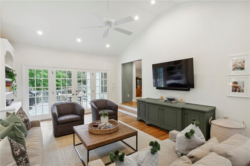 2947 Westminster Circle NW