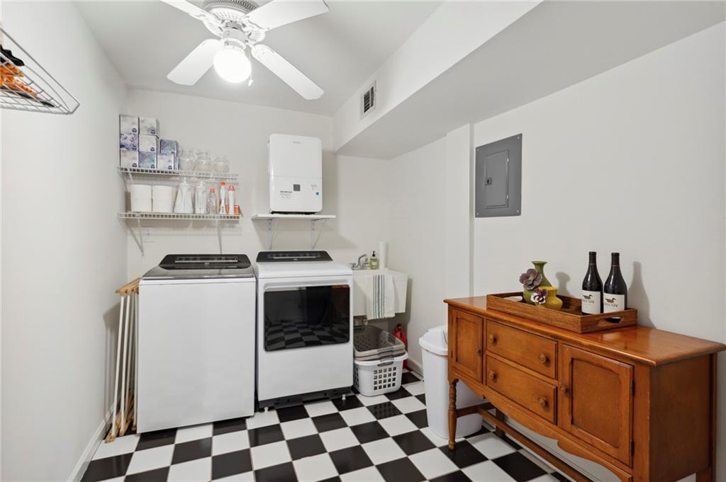 2947 Westminster Circle NW