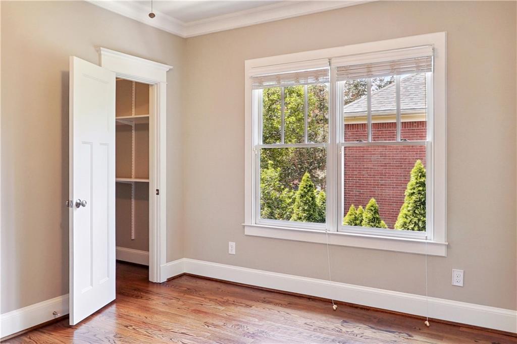 615 Ponce De Leon Place