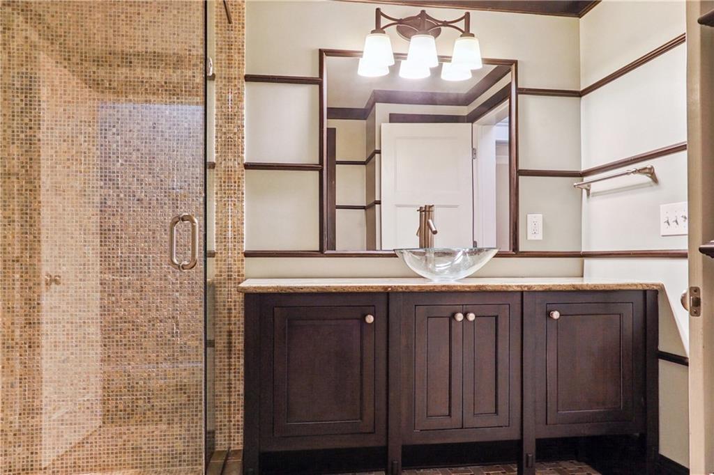 615 Ponce De Leon Place