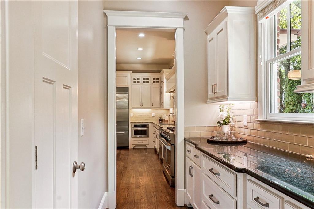 615 Ponce De Leon Place