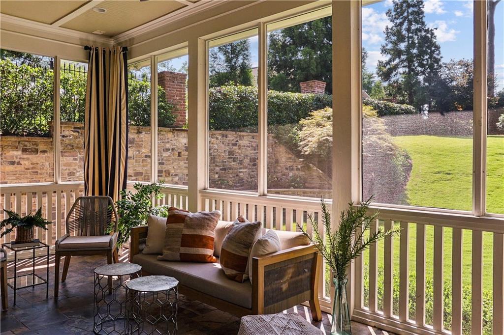 615 Ponce De Leon Place