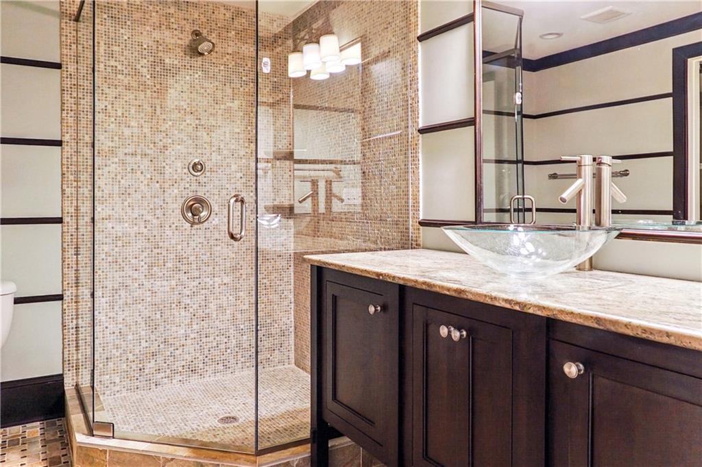 615 Ponce De Leon Place