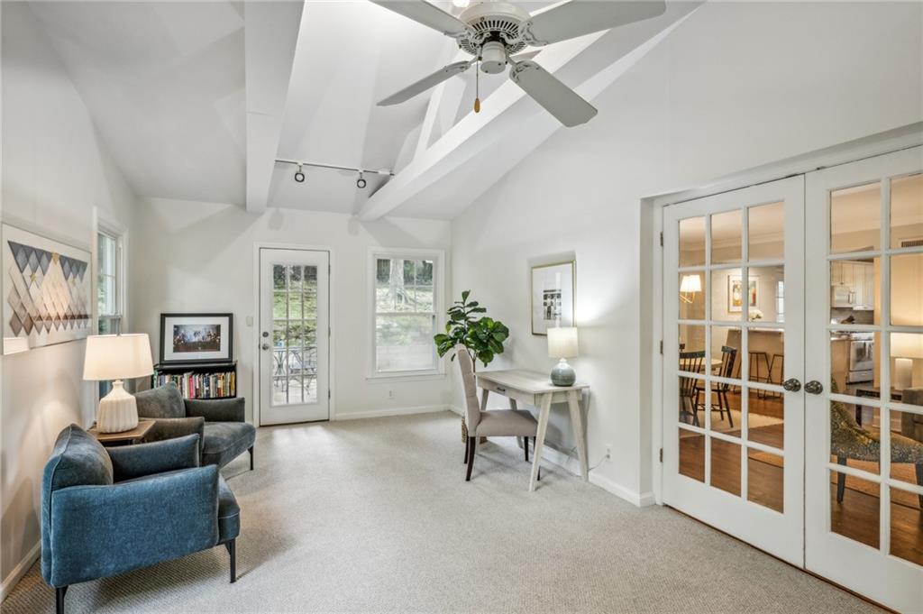 2633 Ridgemore Road NW