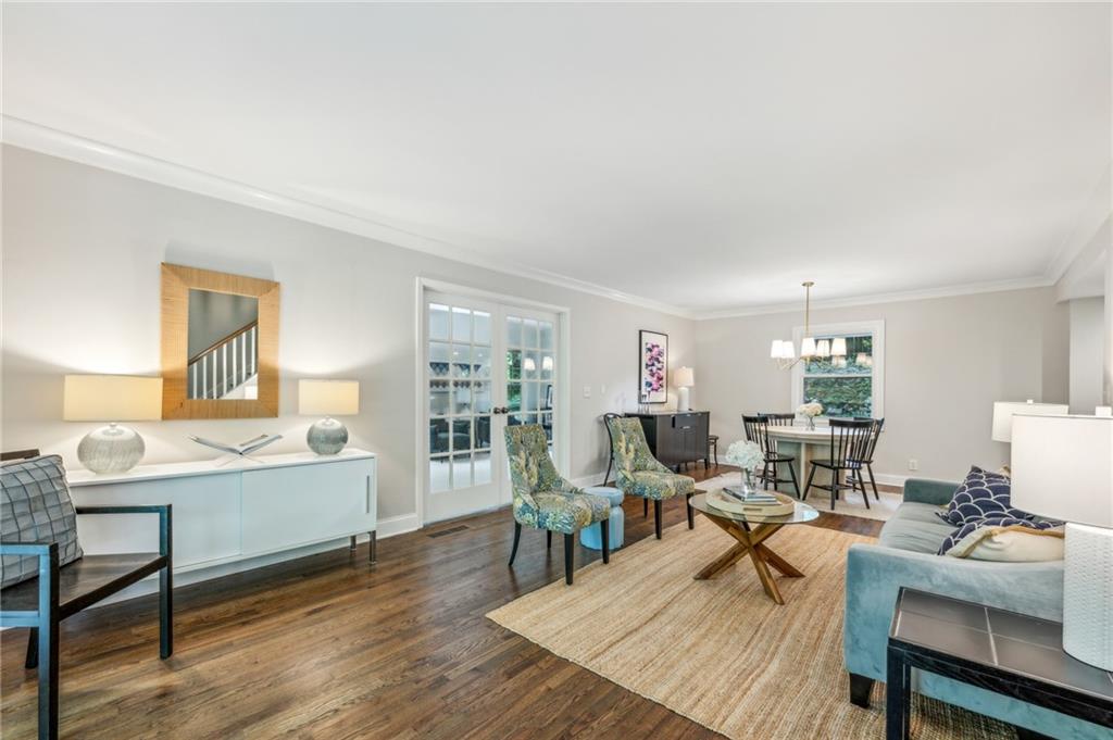 2633 Ridgemore Road NW