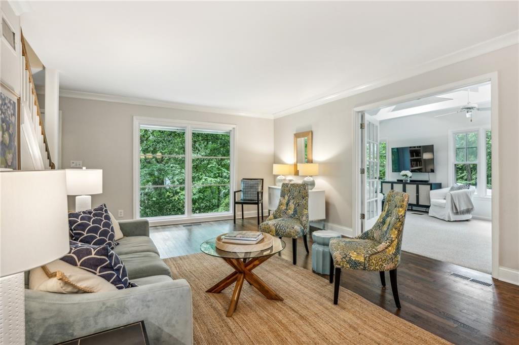 2633 Ridgemore Road NW