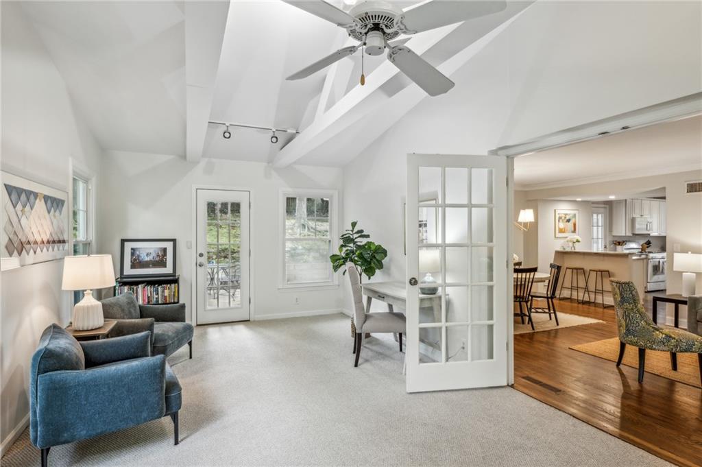 2633 Ridgemore Road NW