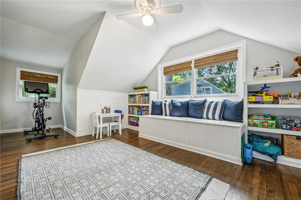 2633 Ridgemore Road NW