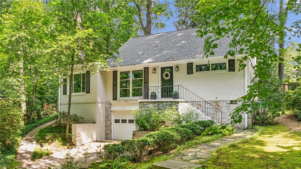 2633 Ridgemore Road NW