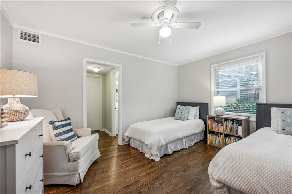 2633 Ridgemore Road NW