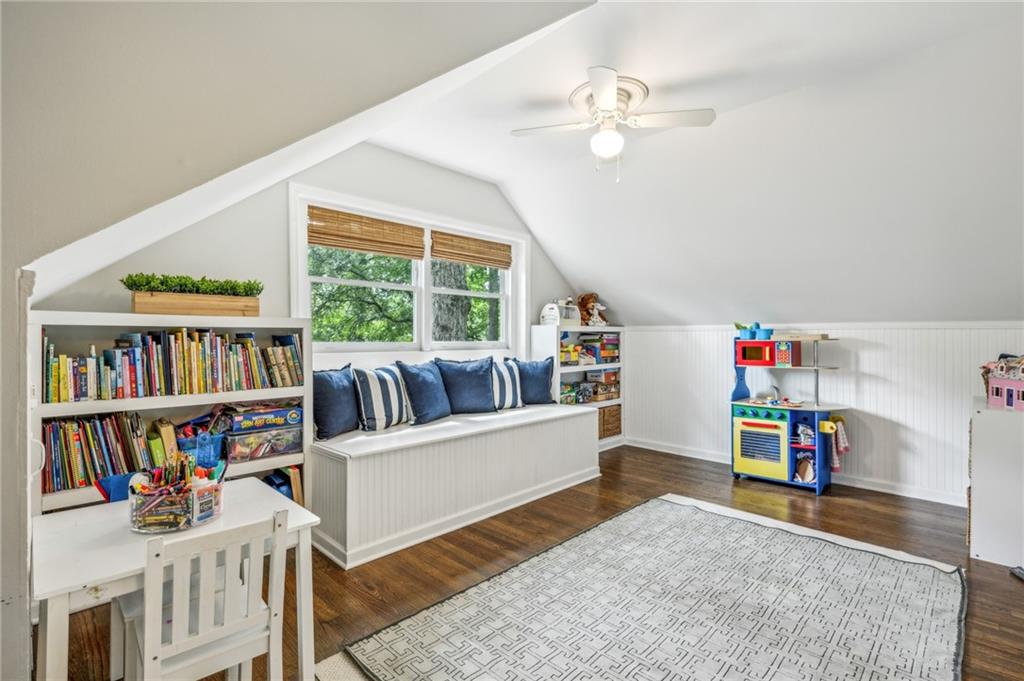 2633 Ridgemore Road NW