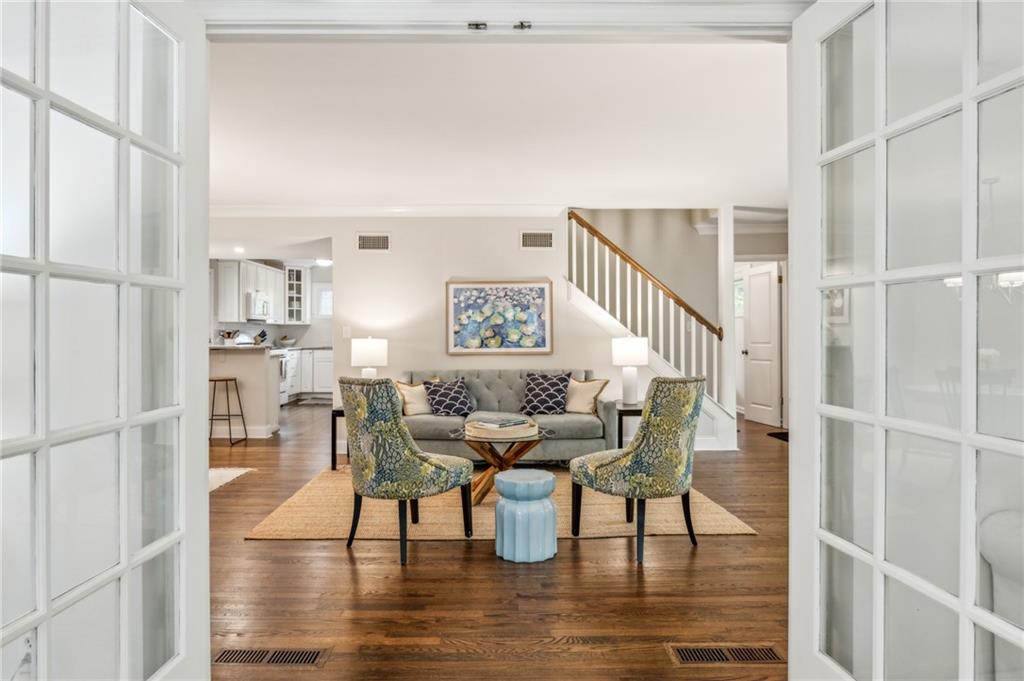 2633 Ridgemore Road NW