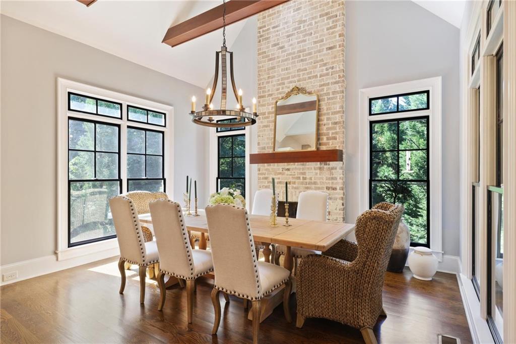 5330 High Point Manor NE