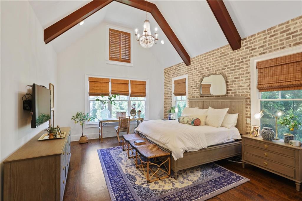 5330 High Point Manor NE