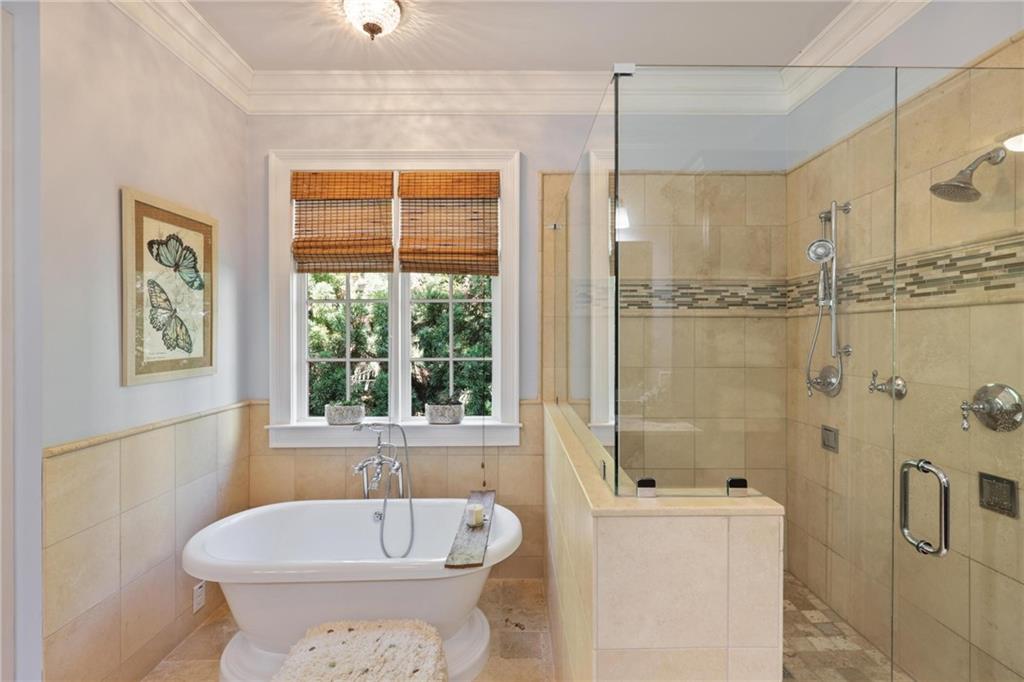 5330 High Point Manor NE