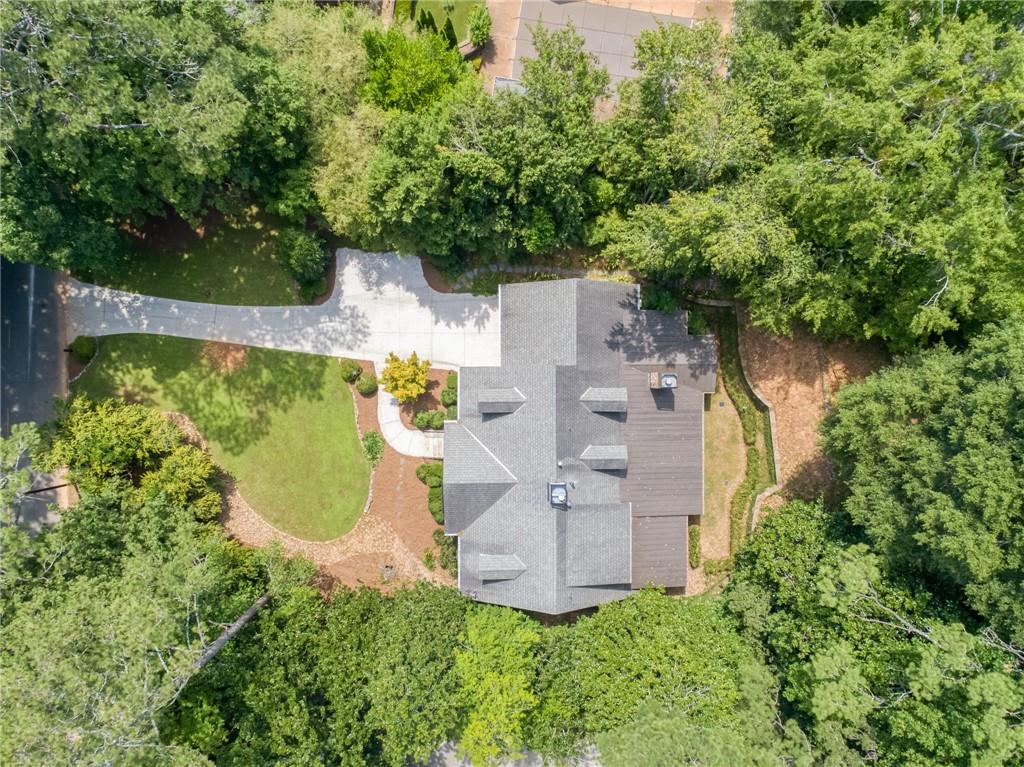 525 Broadland Road NW