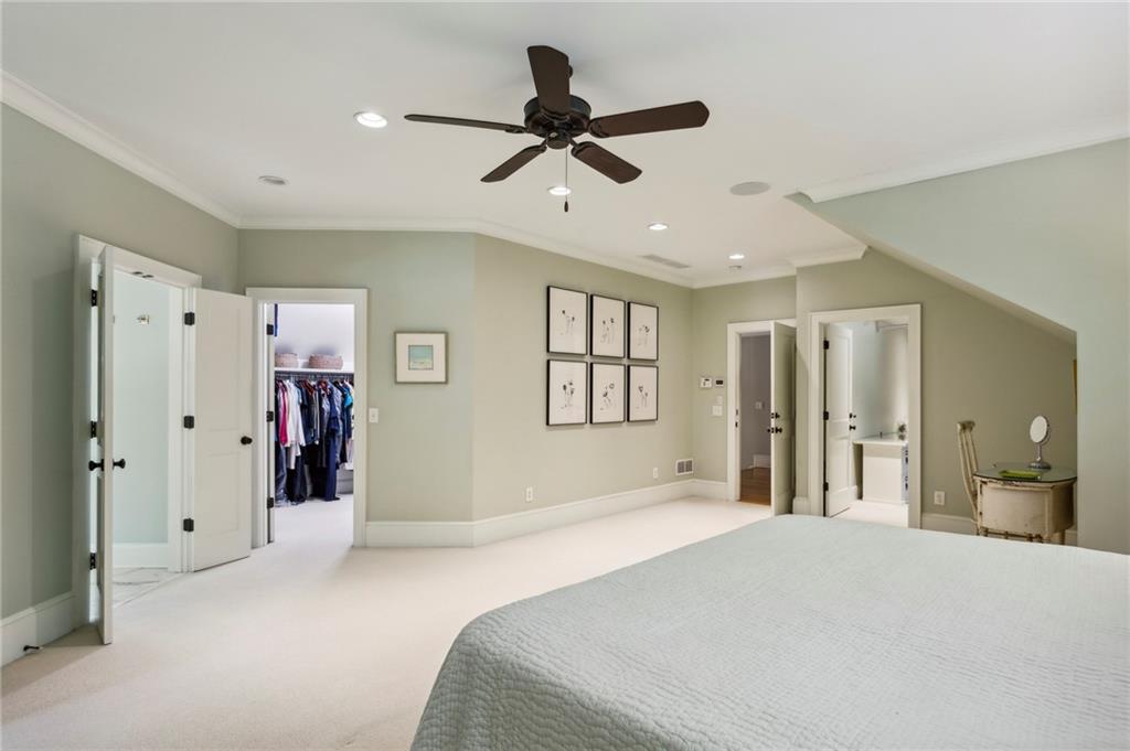 525 Broadland Road NW