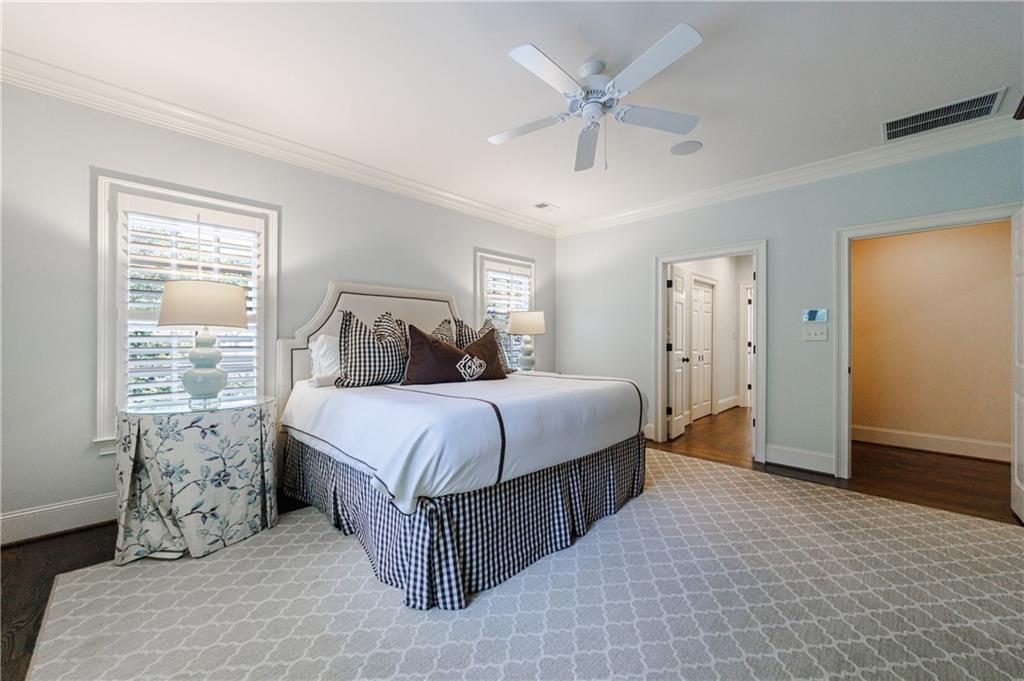 2946 Rockingham Drive NW