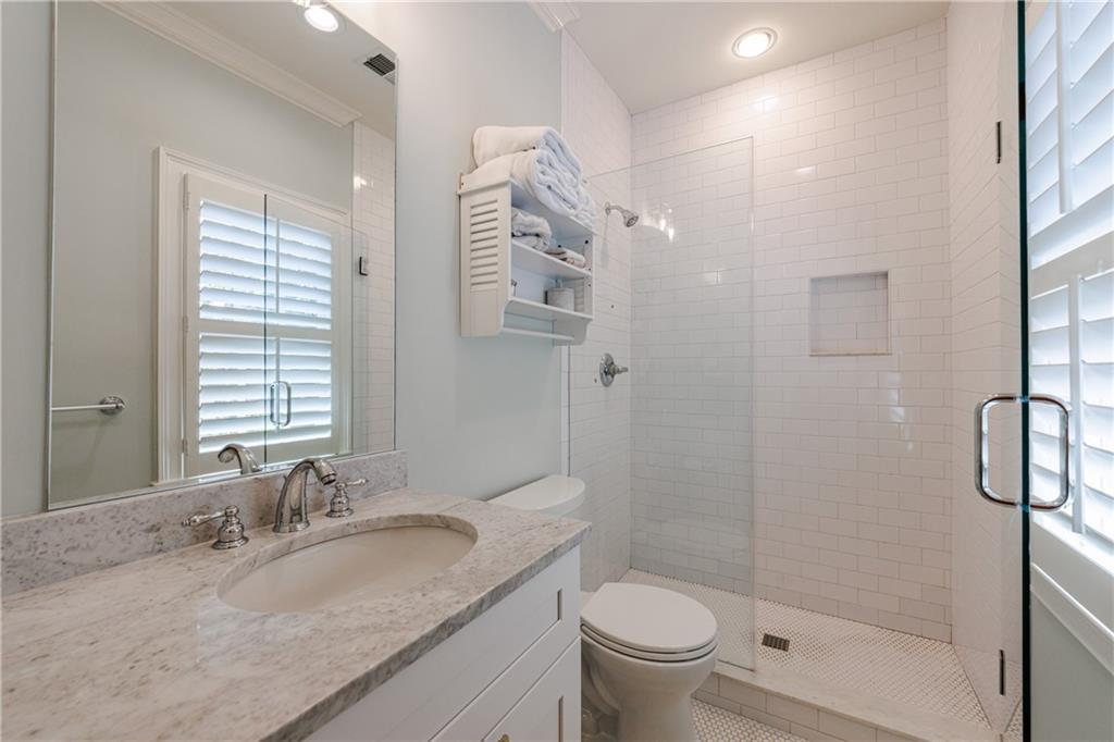 2946 Rockingham Drive NW