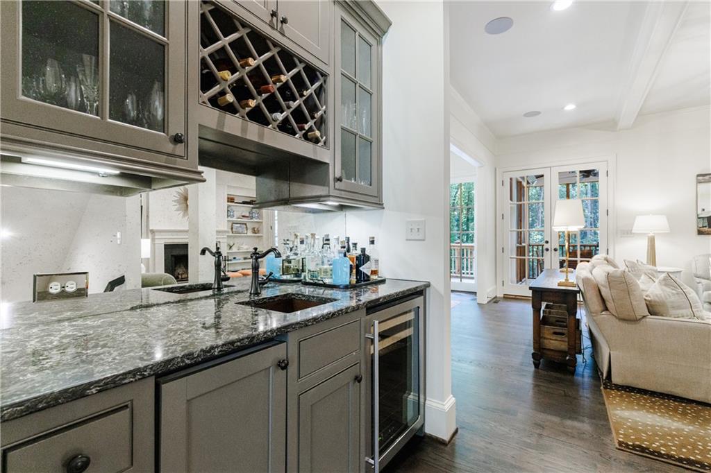 2946 Rockingham Drive NW