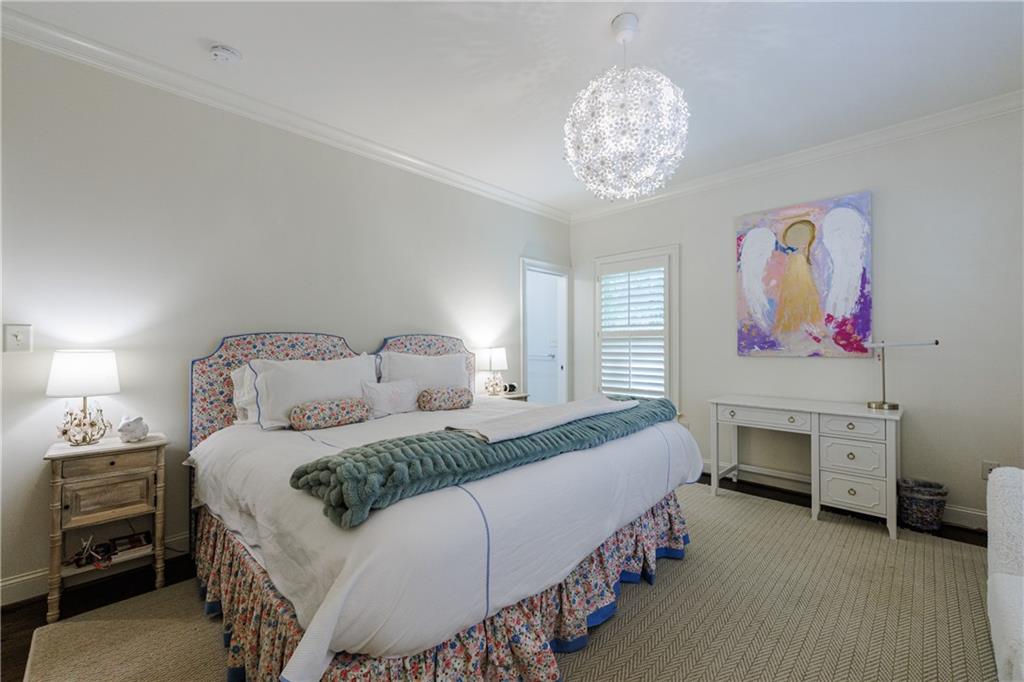 2946 Rockingham Drive NW