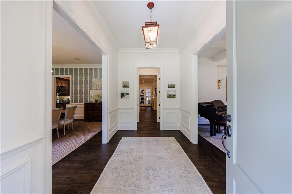 2946 Rockingham Drive NW