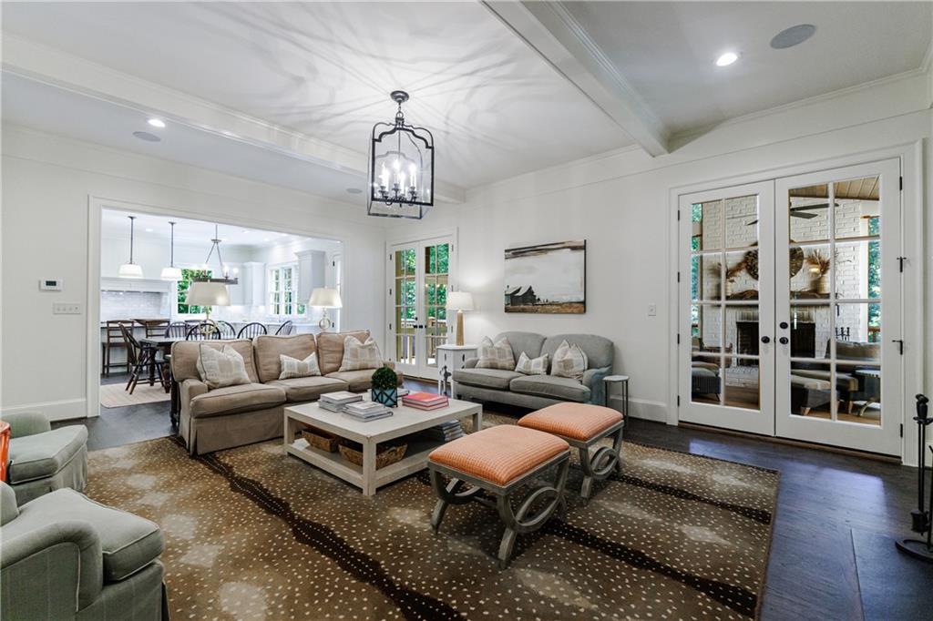 2946 Rockingham Drive NW