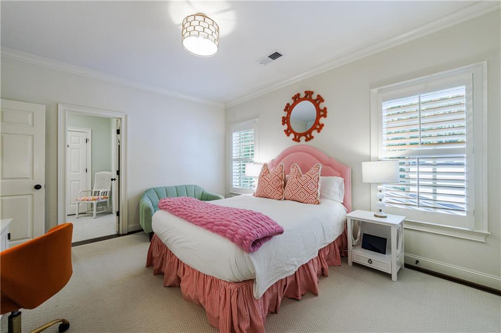 2946 Rockingham Drive NW