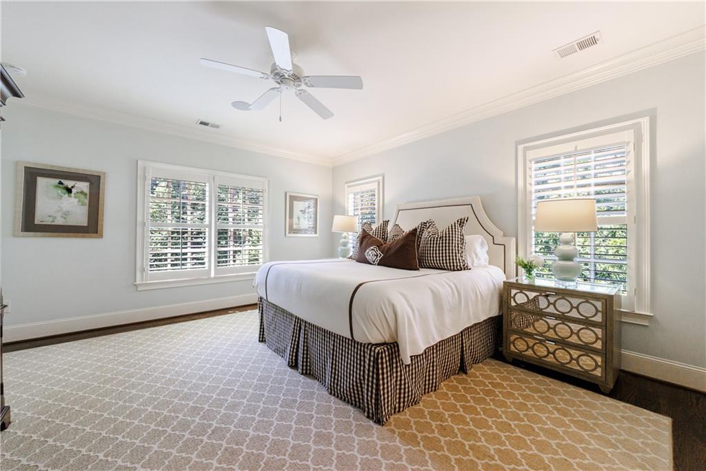 2946 Rockingham Drive NW