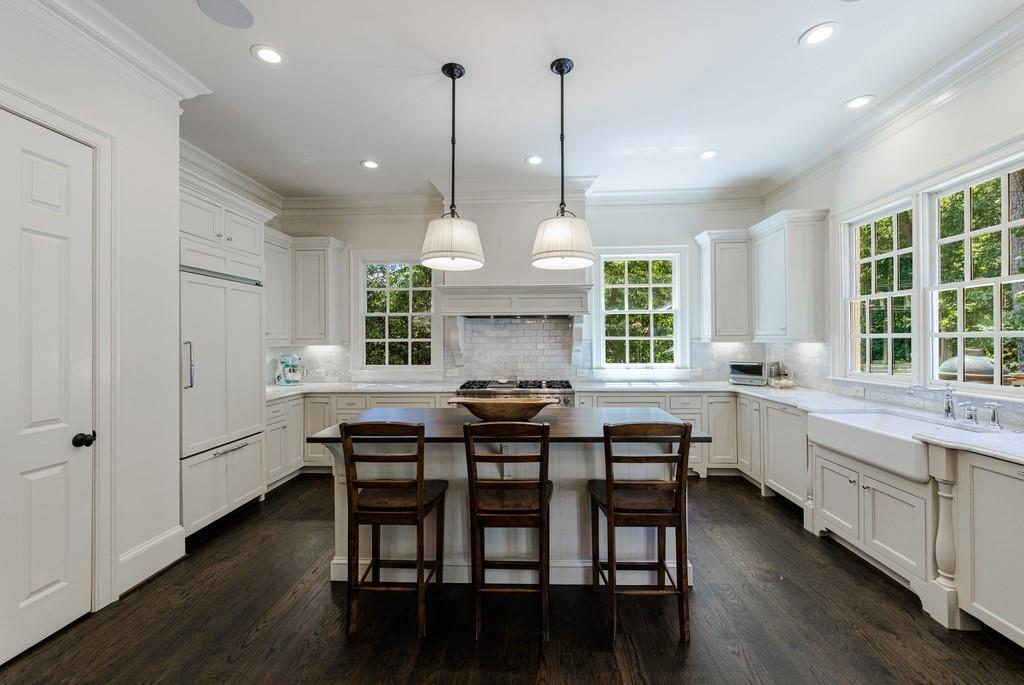 2946 Rockingham Drive NW