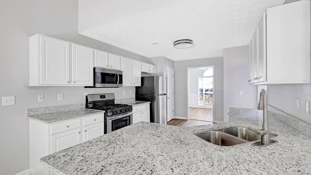 3158 Kirkwood Drive NW