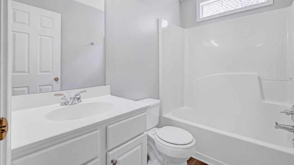 3158 Kirkwood Drive NW