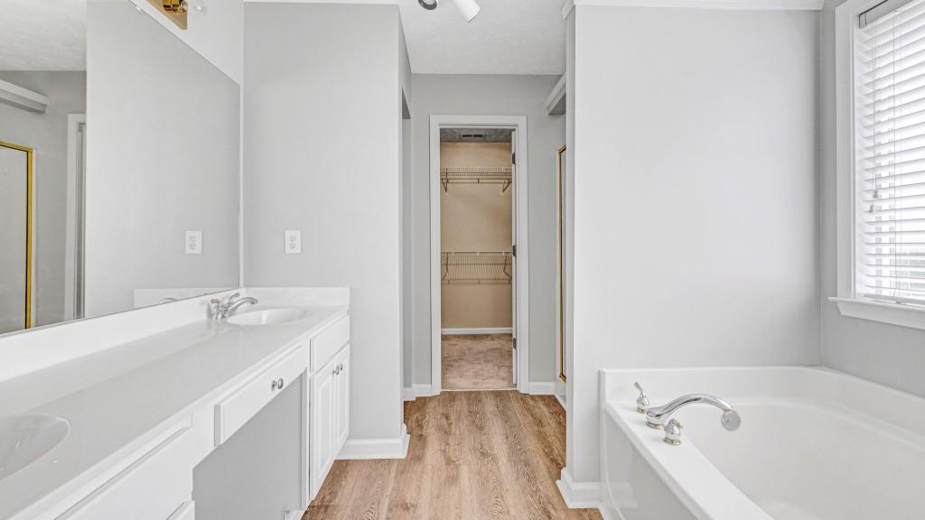 3158 Kirkwood Drive NW