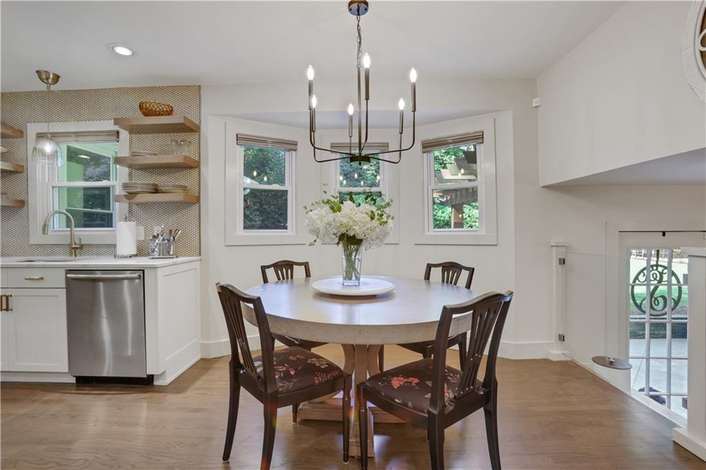 3332 Breton Court NE