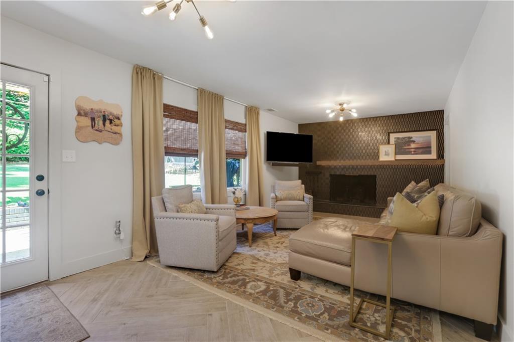 3332 Breton Court NE