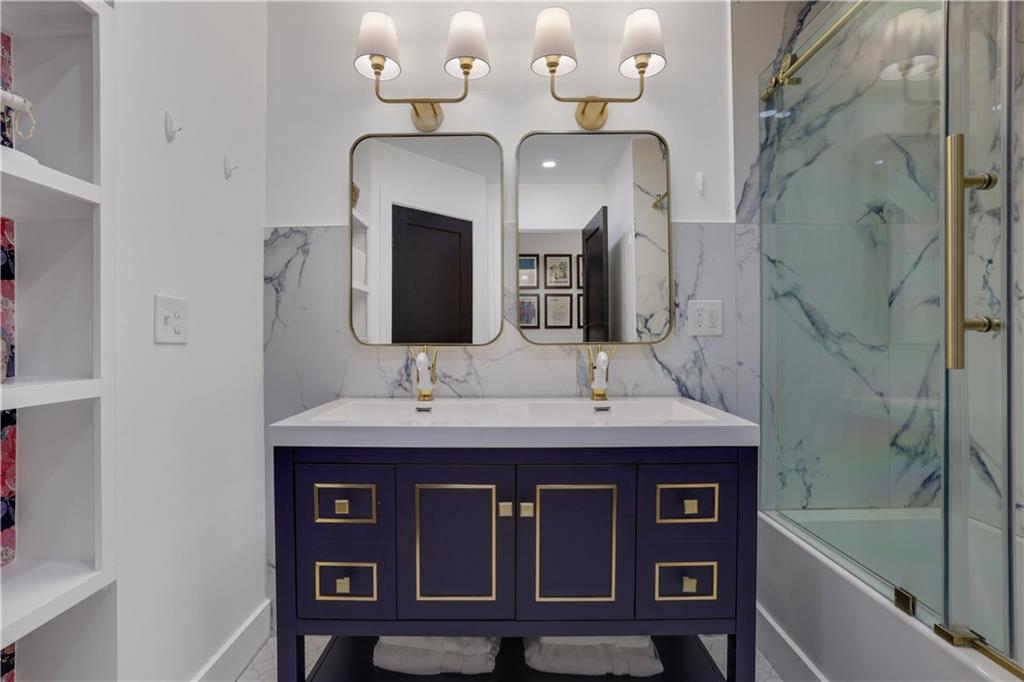 3332 Breton Court NE