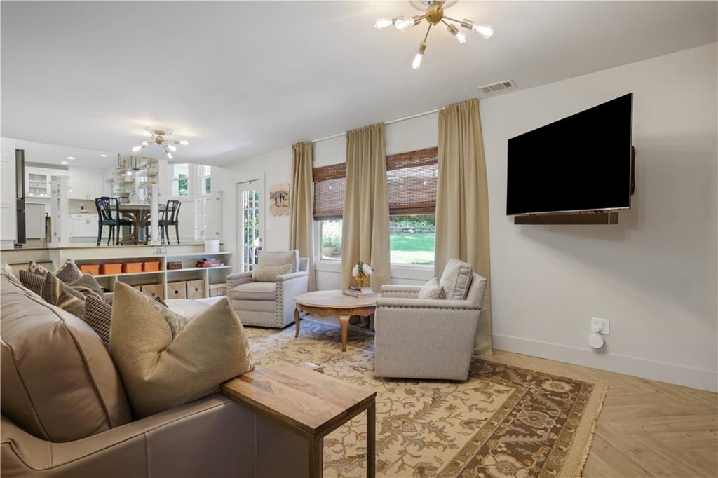 3332 Breton Court NE