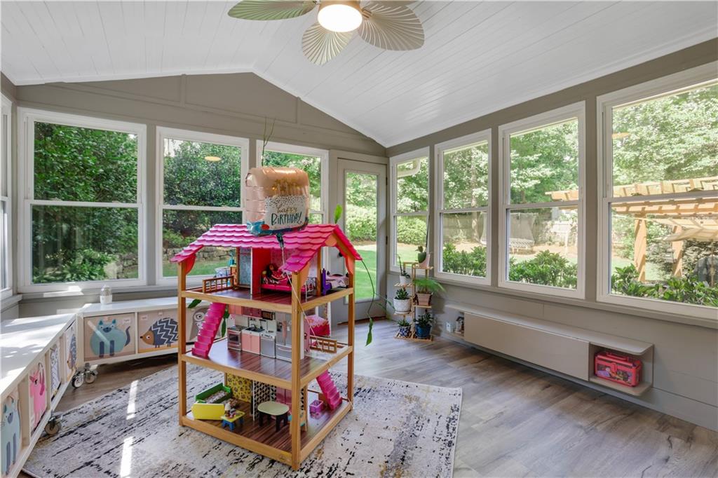 3332 Breton Court NE