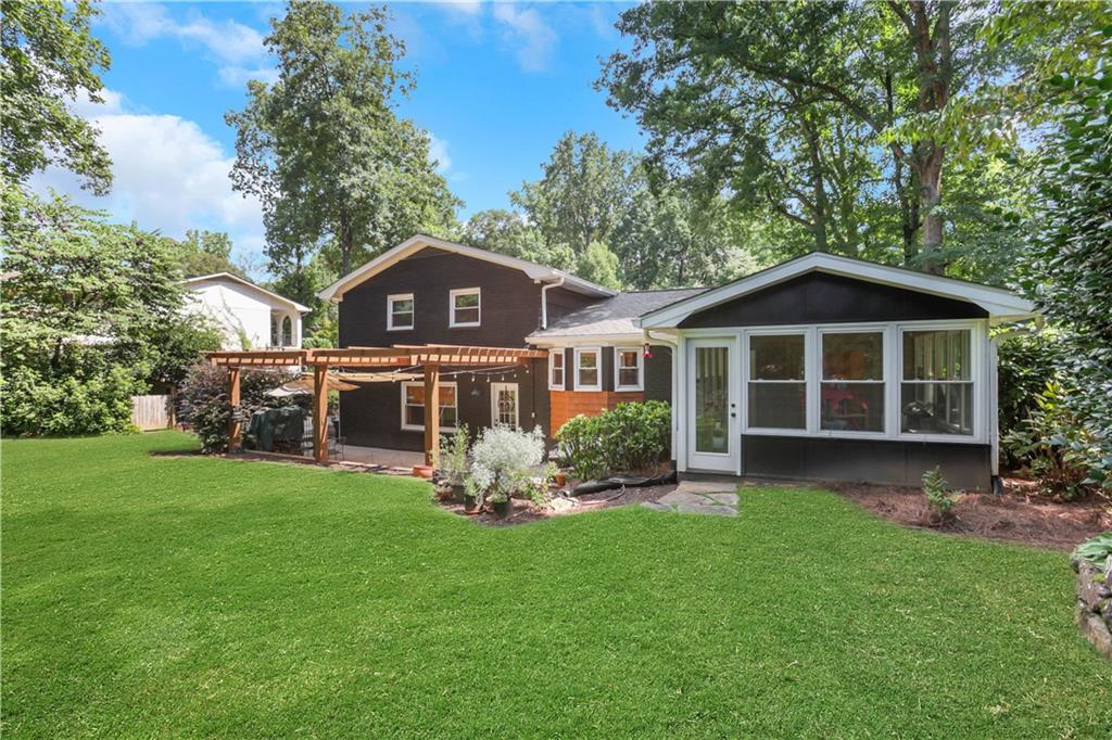 3332 Breton Court NE