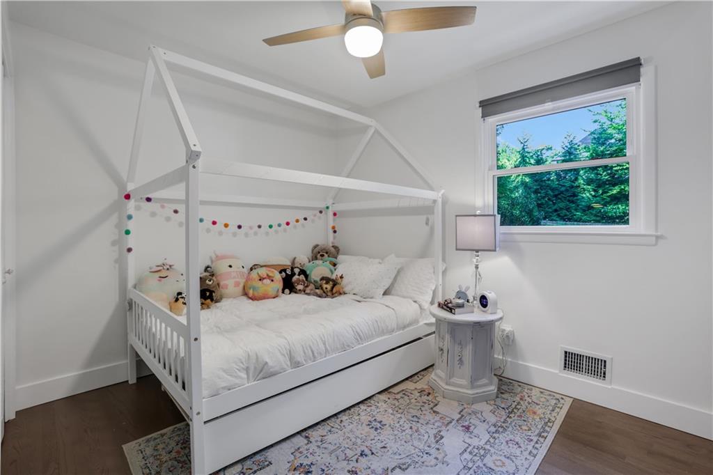 3332 Breton Court NE