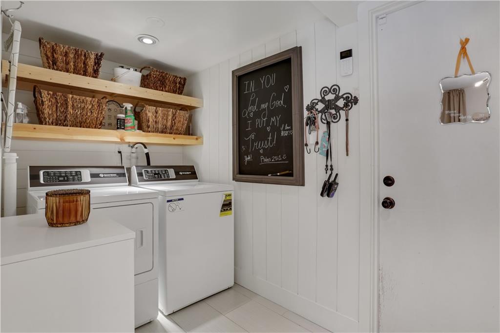 3332 Breton Court NE