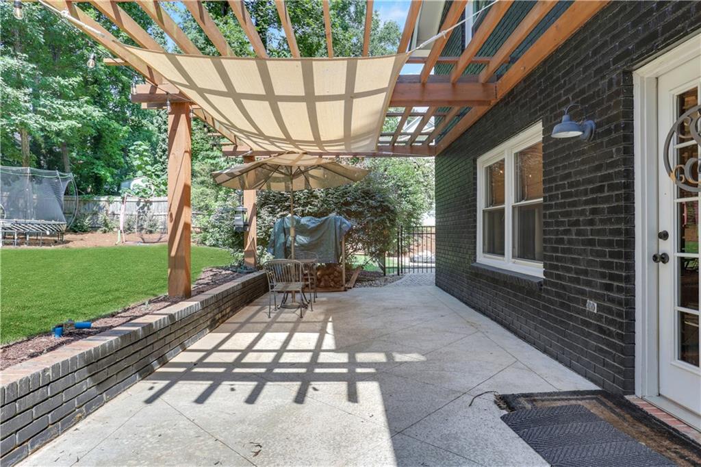 3332 Breton Court NE