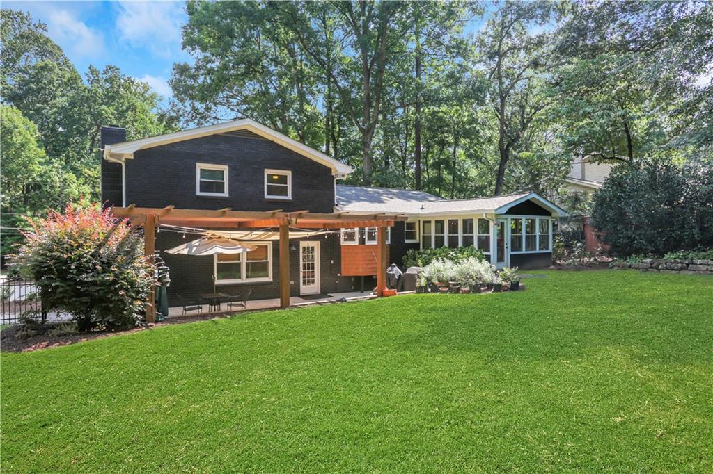 3332 Breton Court NE