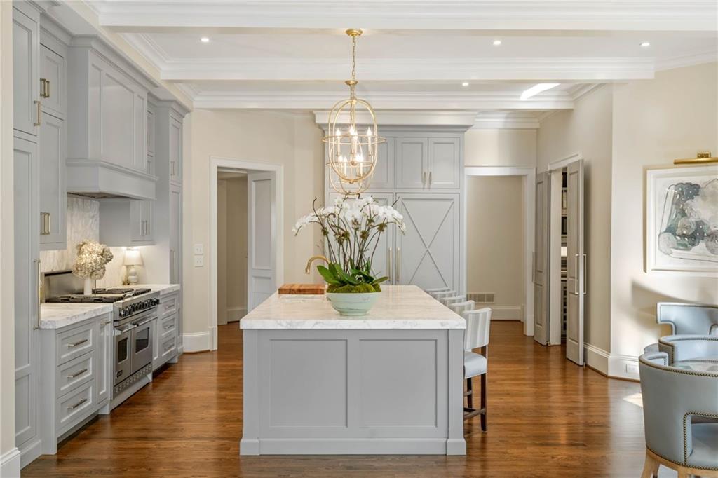 3394 Knollwood Drive