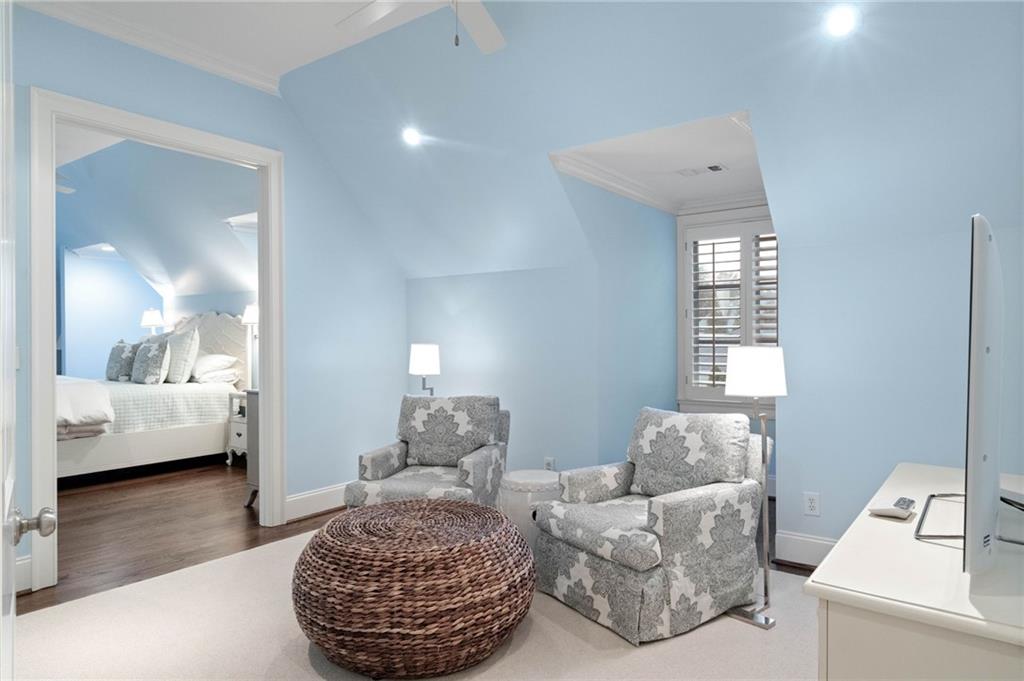 3394 Knollwood Drive