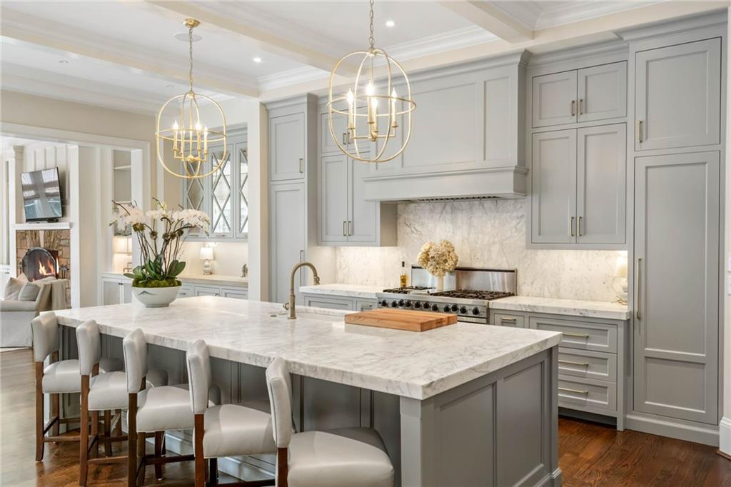 3394 Knollwood Drive