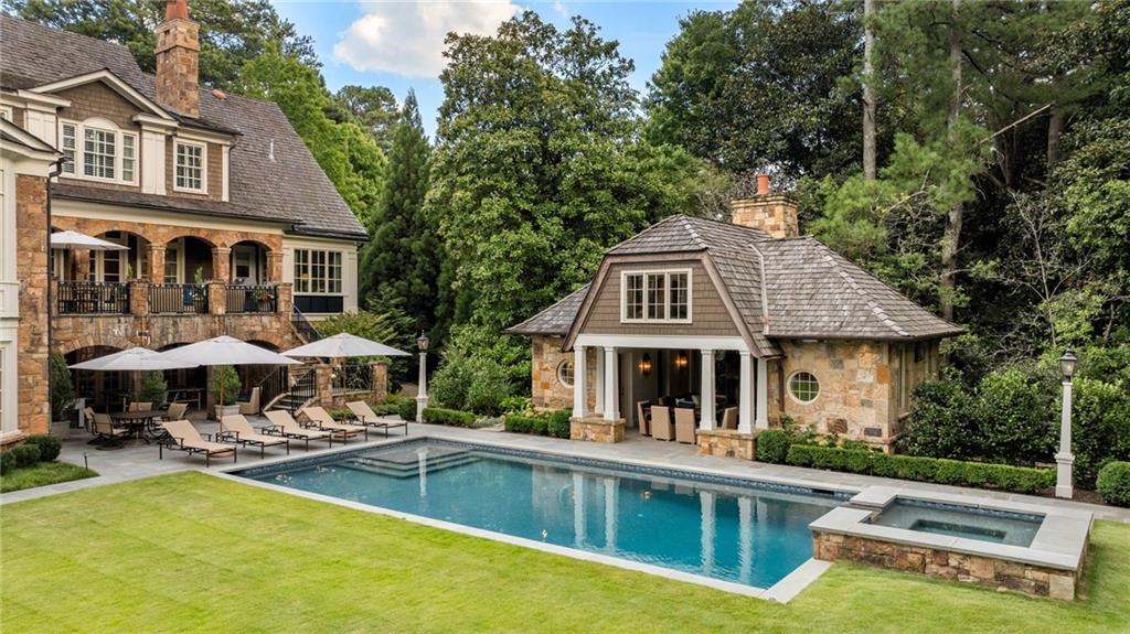 3394 Knollwood Drive